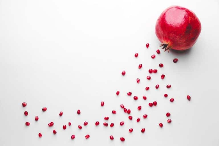 mini_ripe-tasty-pomegranate-on-grey (1)